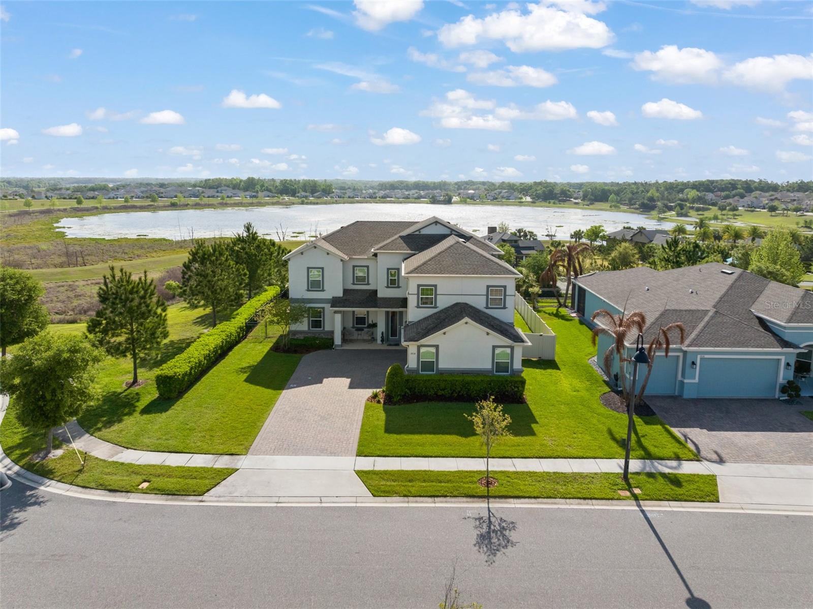 1834 SOUTHERN RED OAK CT