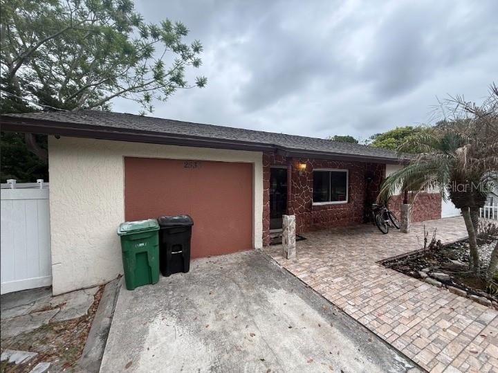 2533 EL PORTAL AVENUE