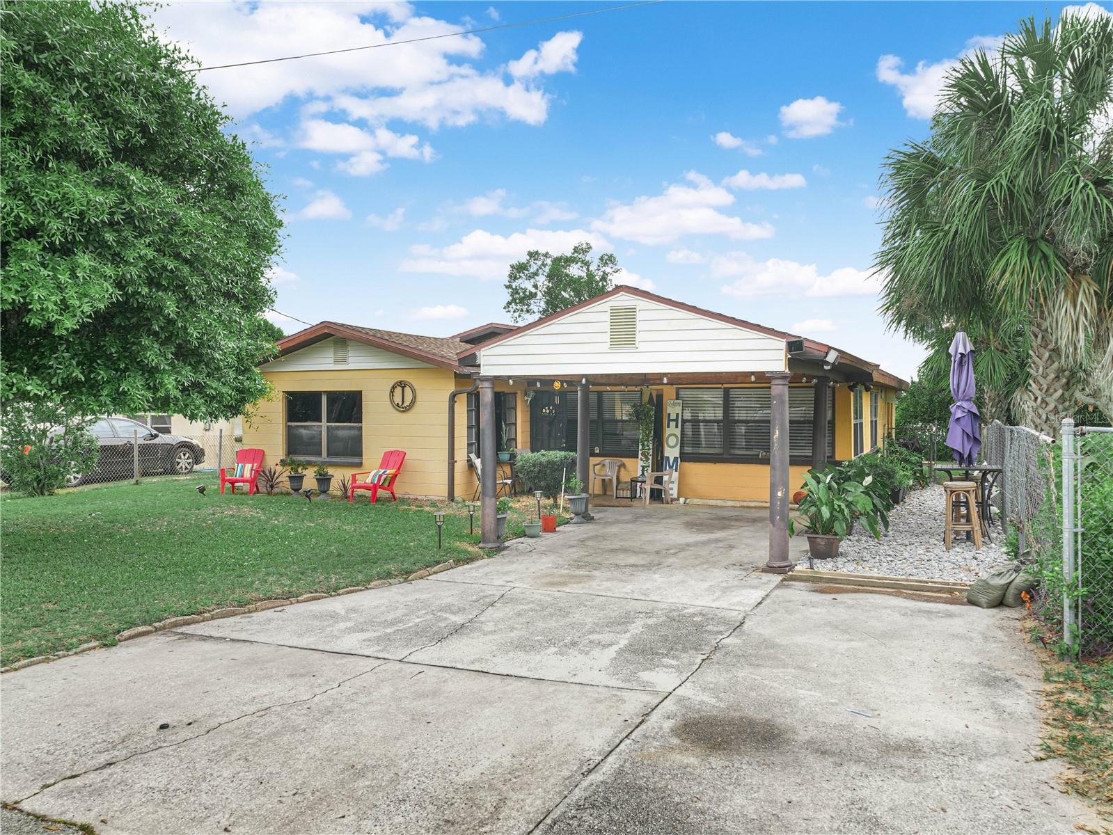 Listing photo 1 for 129 W Northside Dr