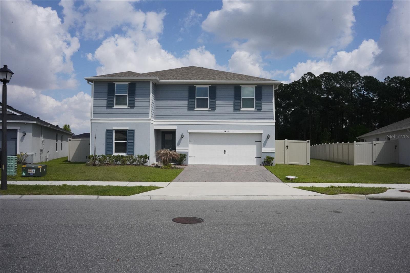 Listing photo 1 for 16436 Winding Preserve Cir