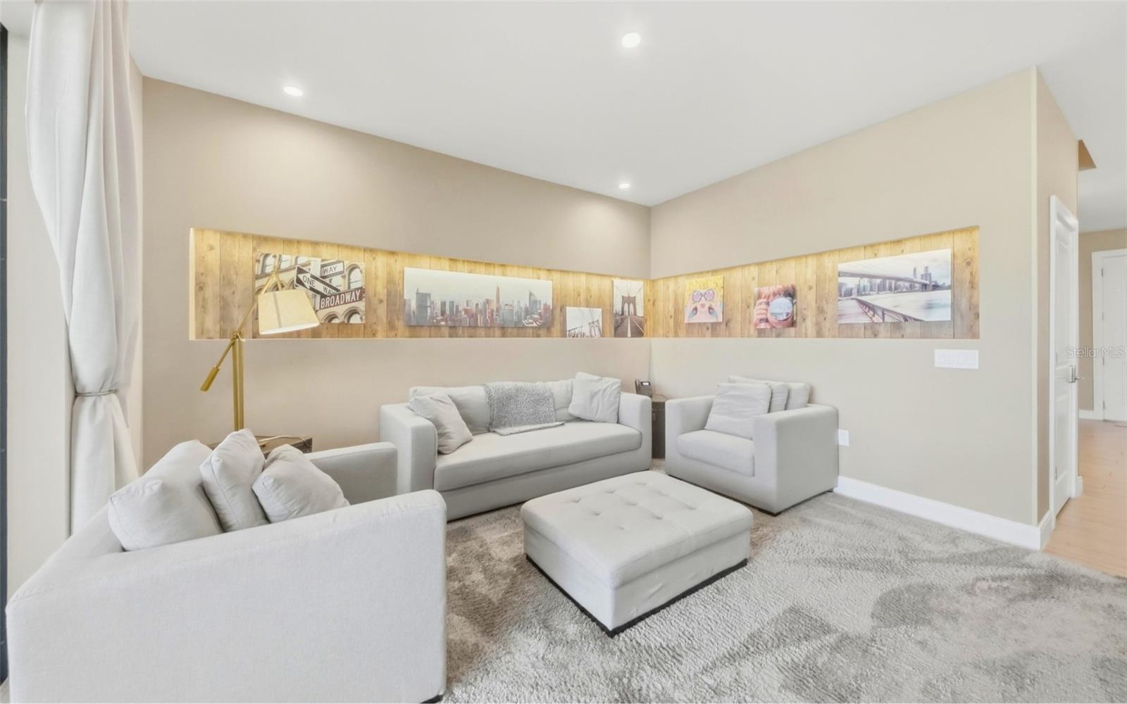 Listing photo 3 for 7455 Brooklyn Dr