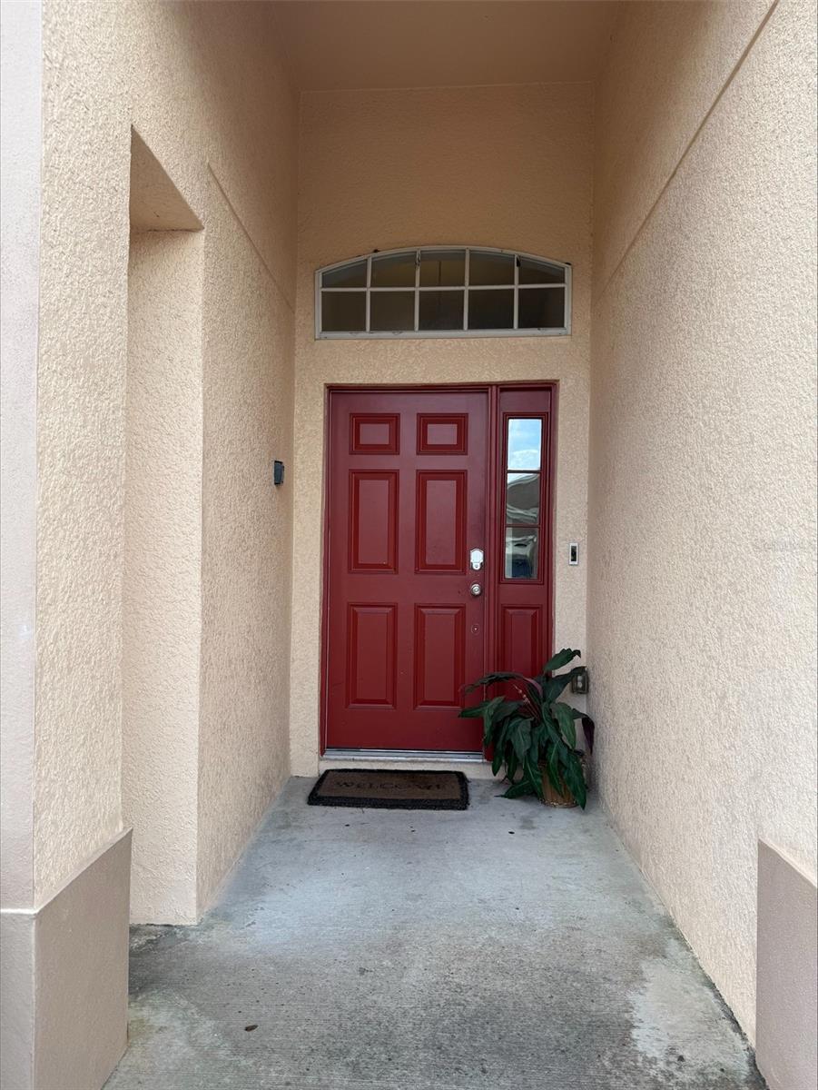 Listing photo 2 for 742 Old Bridge Cir
