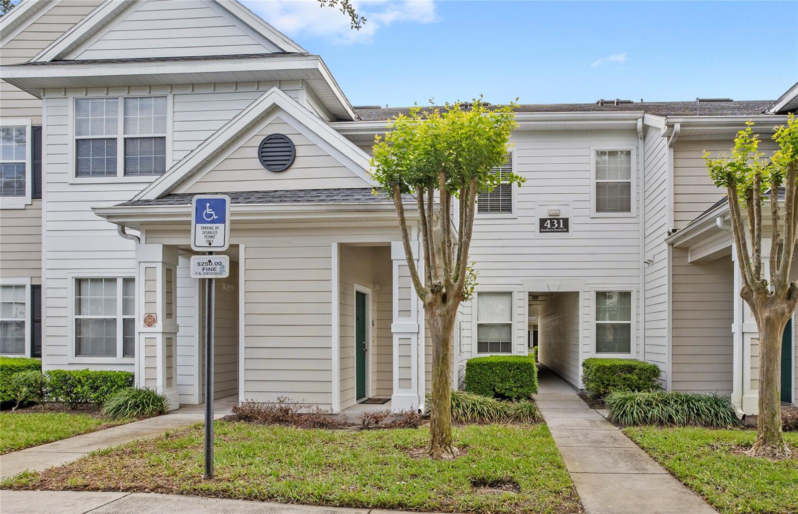 431 SOUTHERN PECAN CIRCLE Unit 201