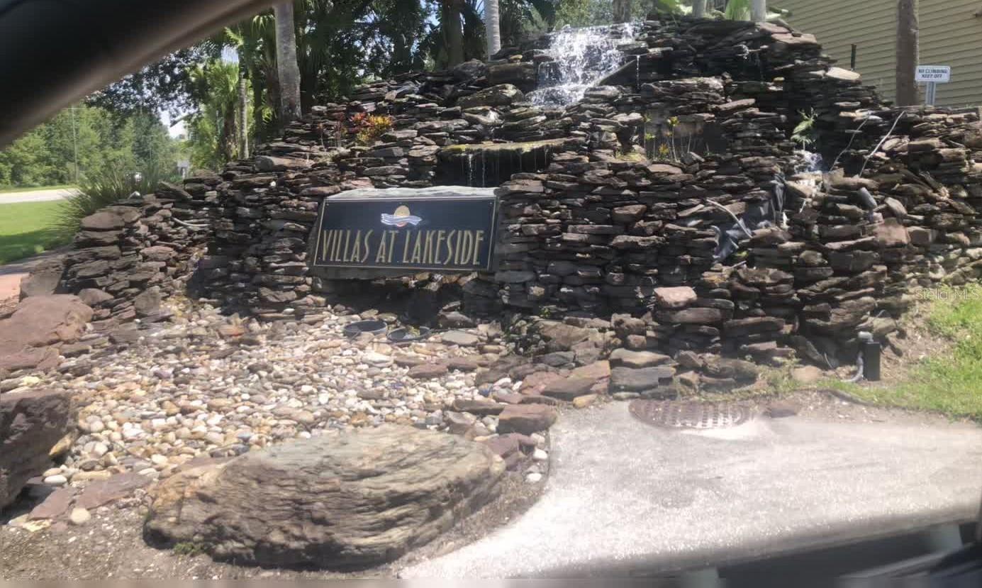 1939 SUMMER CLUB DRIVE Unit 215