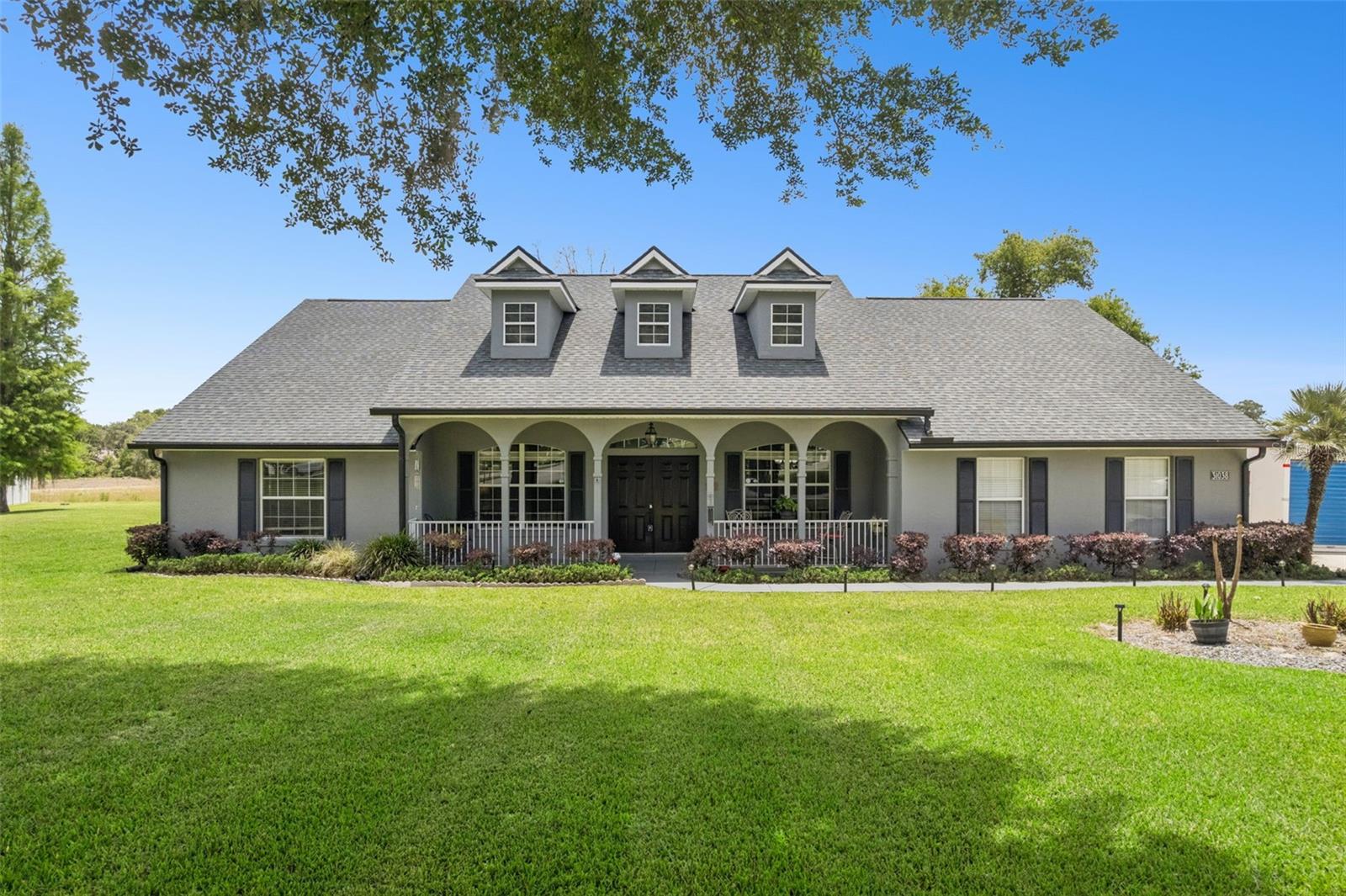 Listing photo 1 for 31038 Fairvista Dr