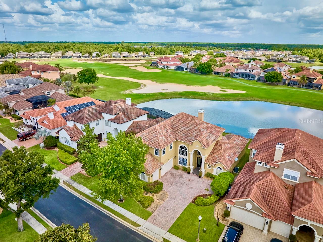 Listing photo 2 for 2234 Callaway Ct
