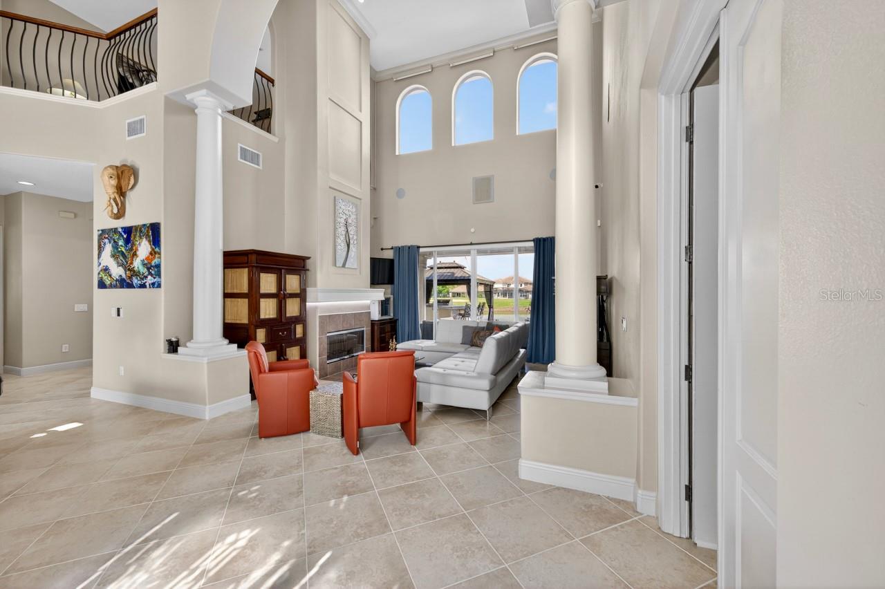 Listing photo 3 for 2234 Callaway Ct