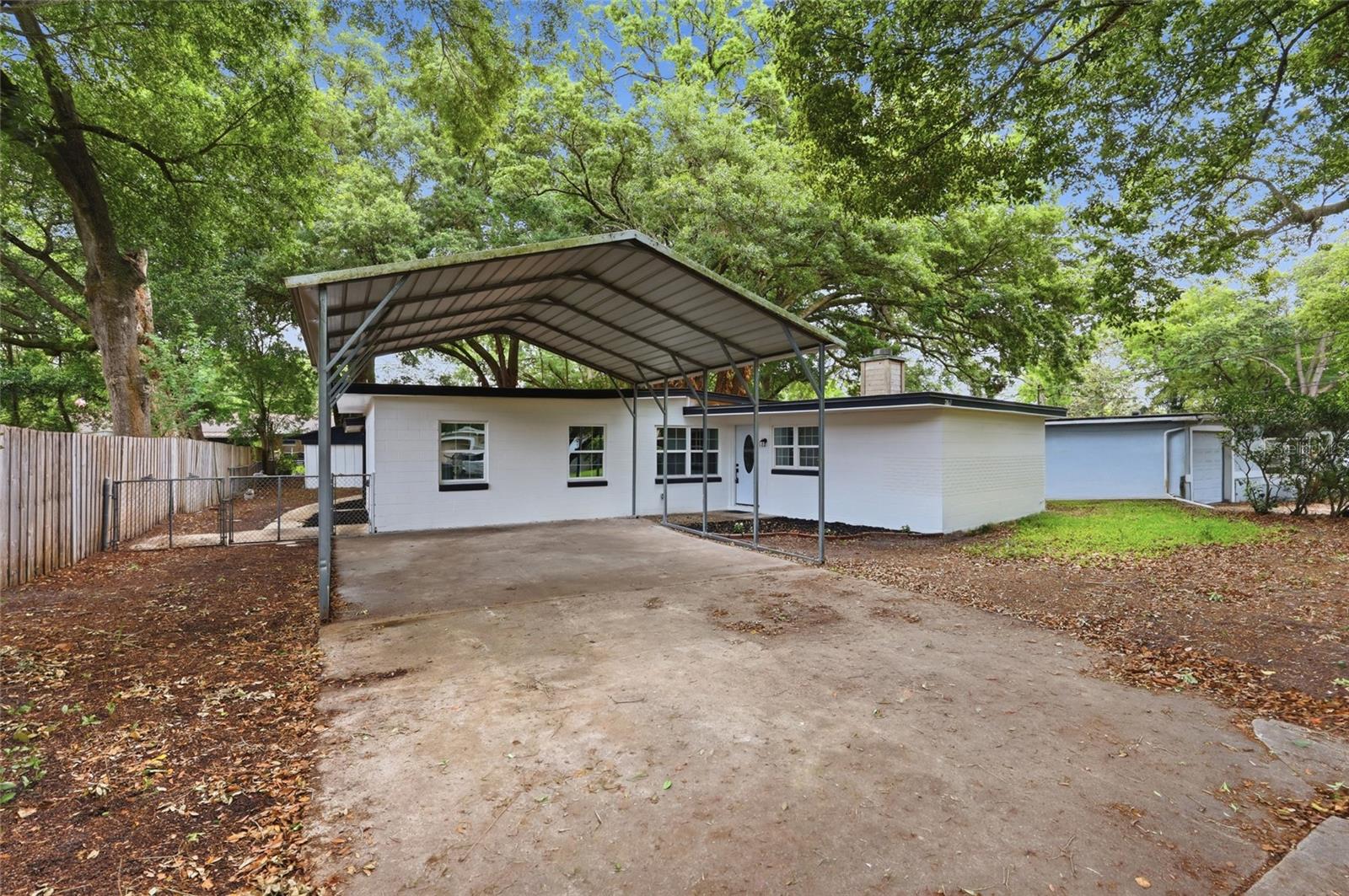 2817 TOURAINE AVENUE