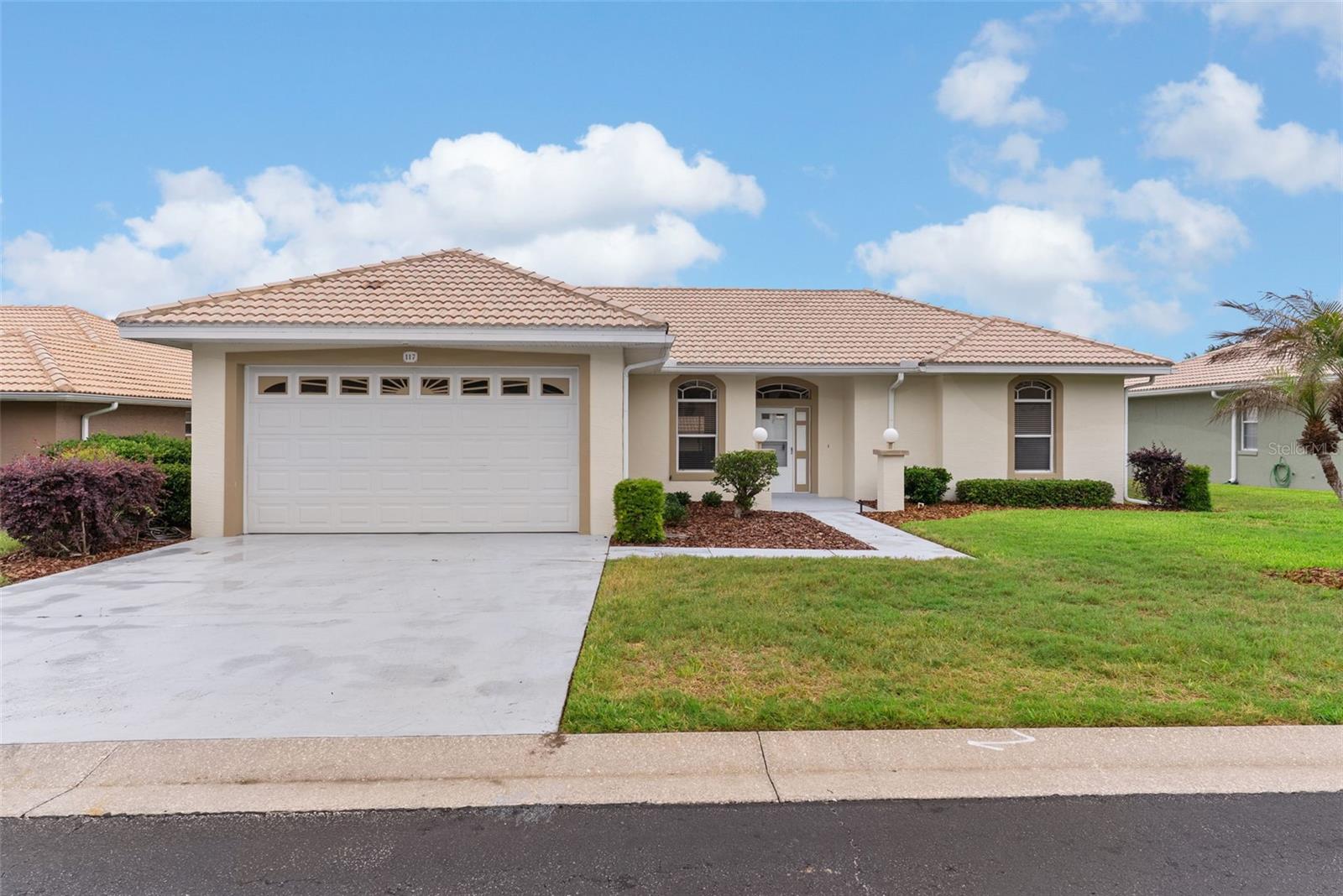 Listing photo 1 for 117 Harbor Way