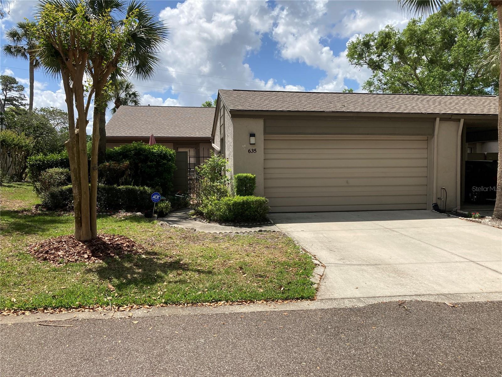 635 WOODRIDGE DRIVE