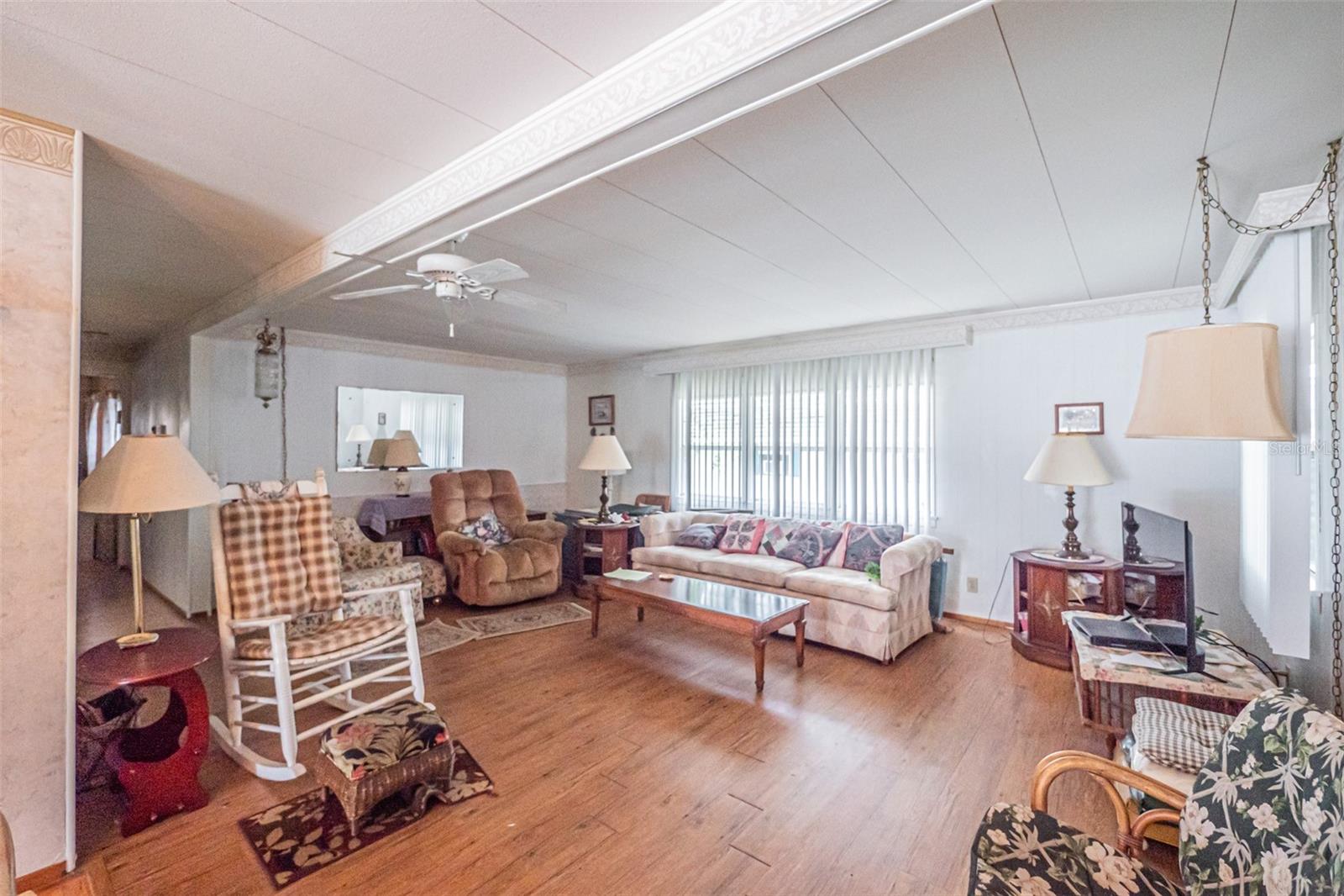 Listing photo 2 for 613 Sandpiper Dr