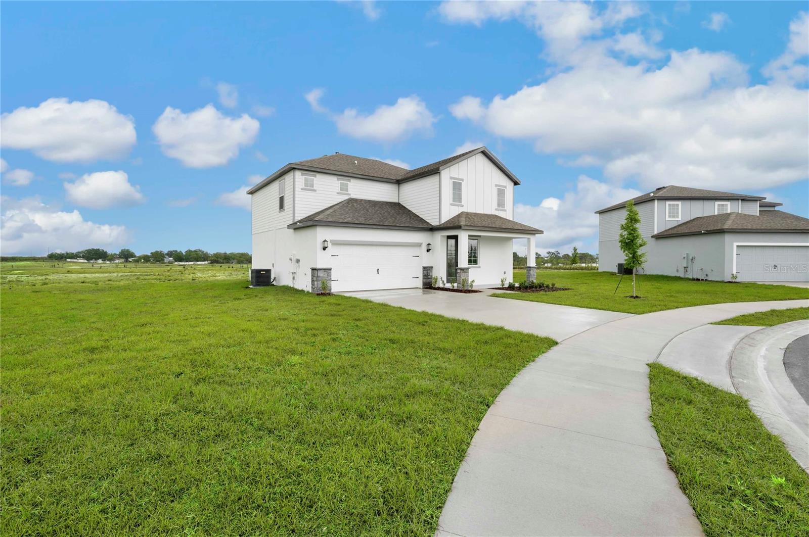 Listing photo 3 for 819 Ponkan Ct