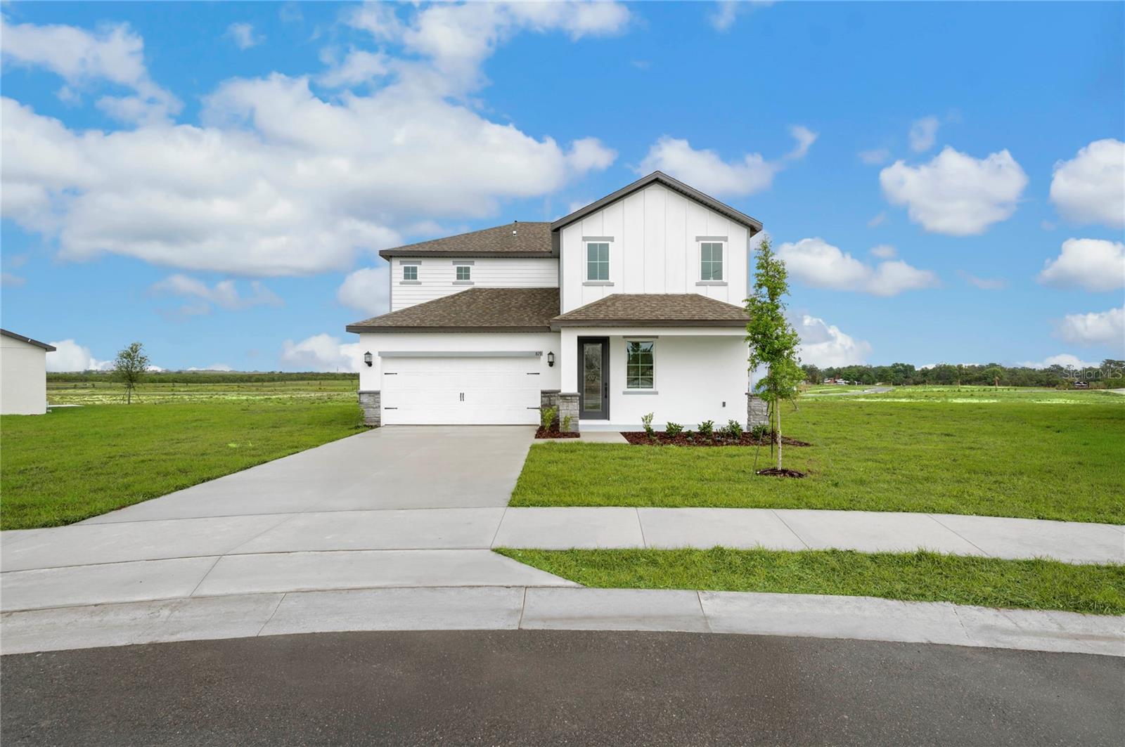 Listing photo 2 for 819 Ponkan Ct