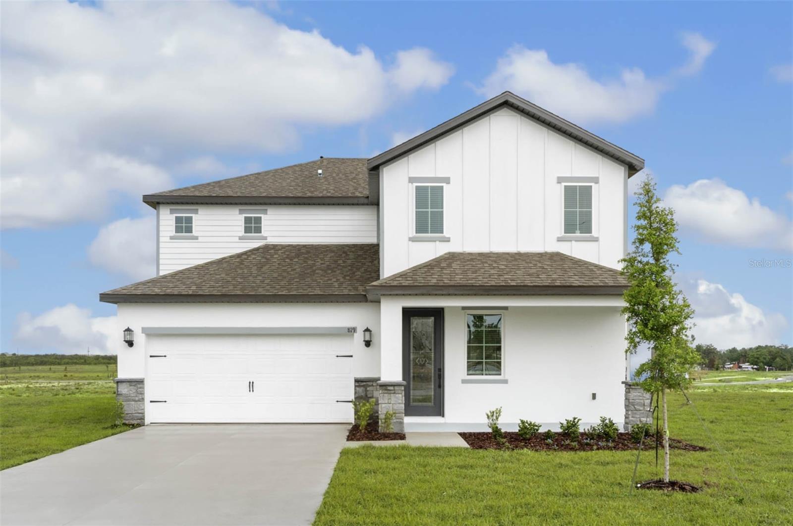 Listing photo 1 for 819 Ponkan Ct