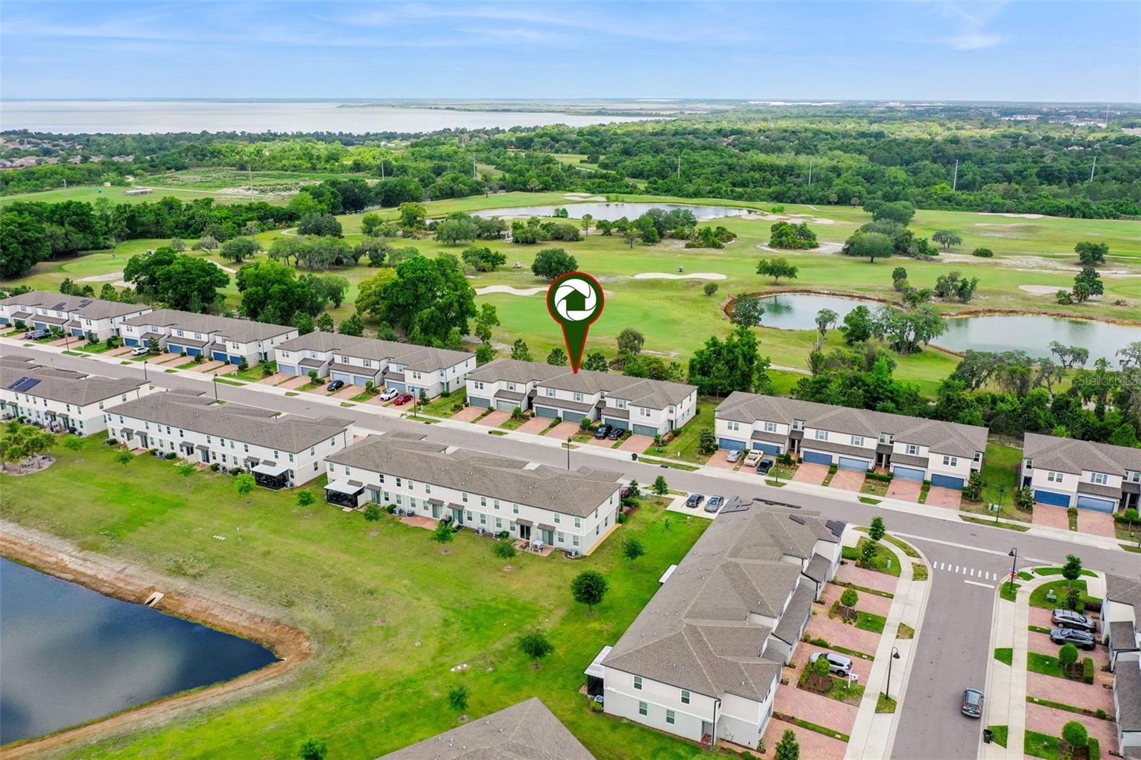 939 ROBIN HOLLY STREET