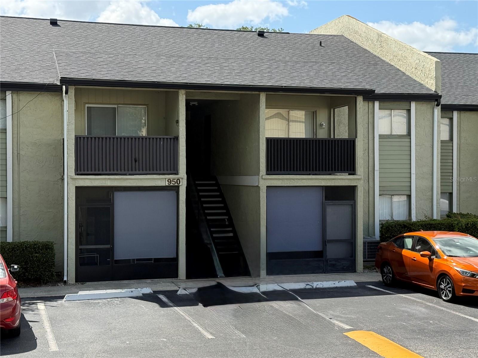 950 LAKE DESTINY ROAD Unit B