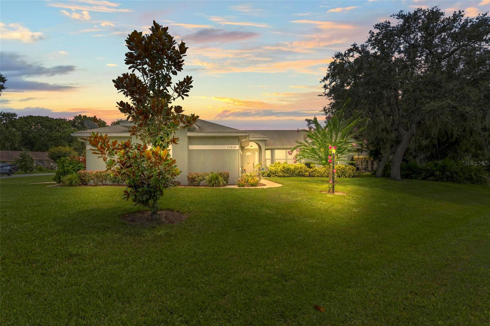 Listing photo 1 for 11218 Fountain Lake Blvd