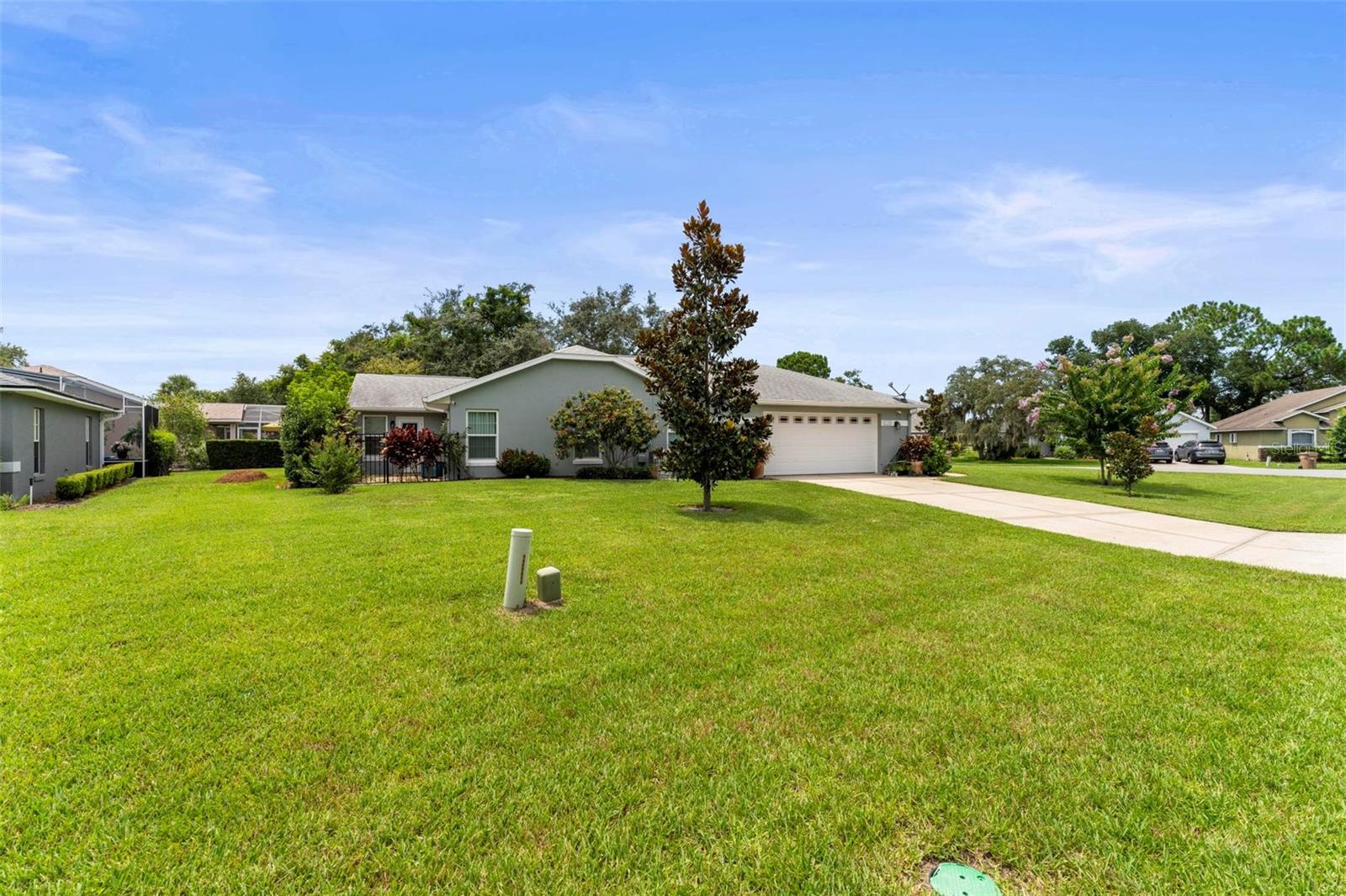 Listing photo 3 for 11218 Fountain Lake Blvd