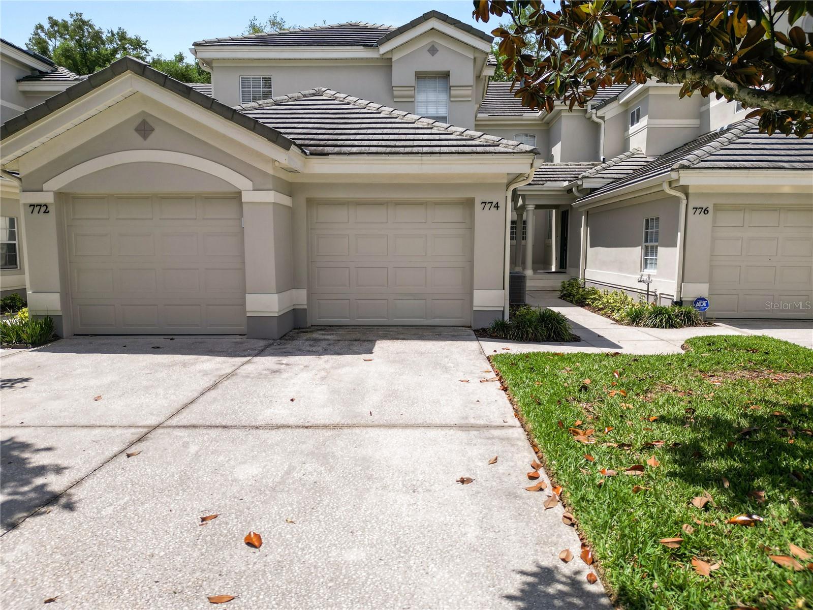 Listing photo 1 for 774 Grasslands Village Cir #88