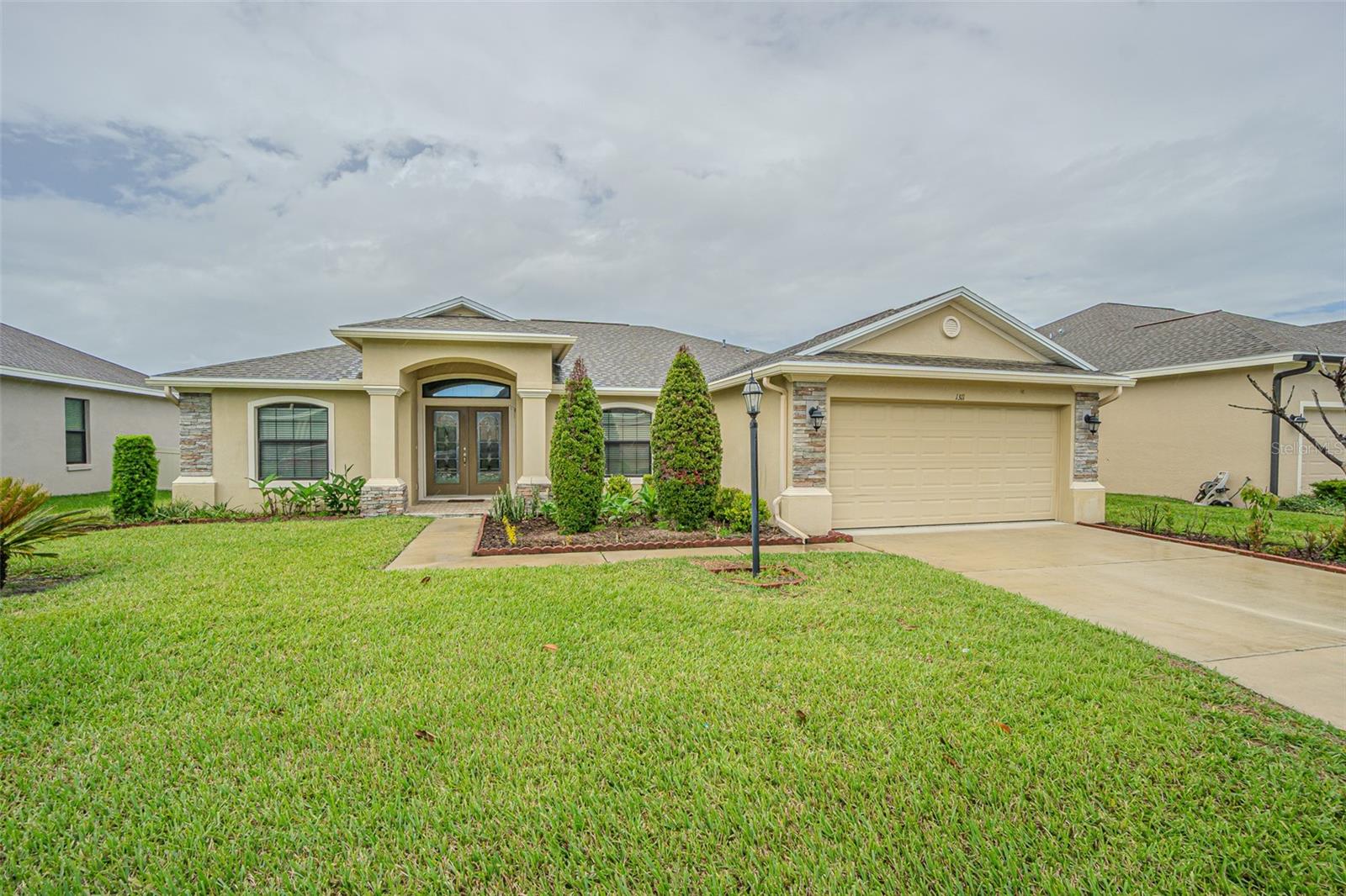 Listing photo 3 for 1311 Evergreen Park Cir