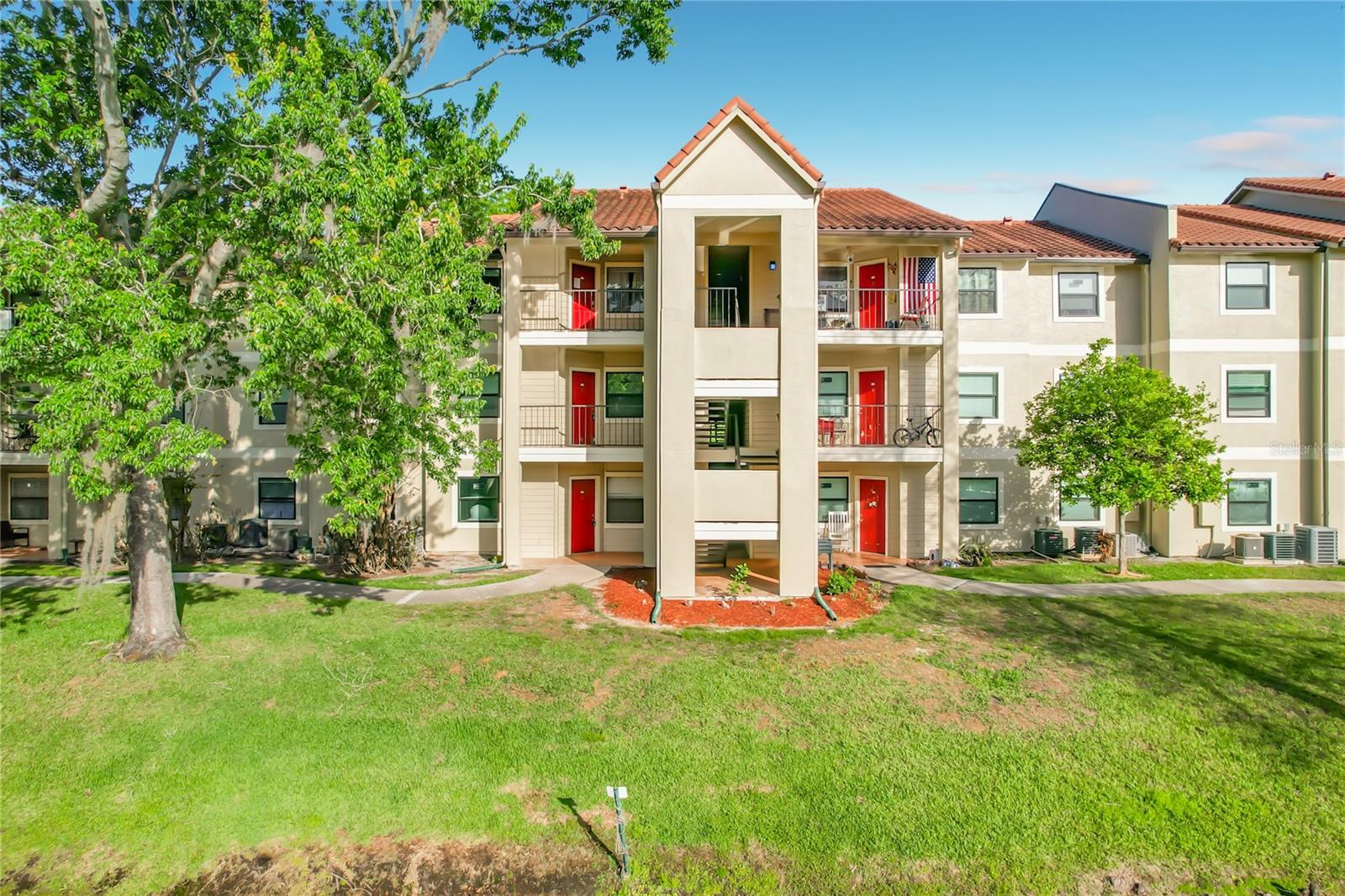 3028 PARKWAY BOULEVARD Unit 208