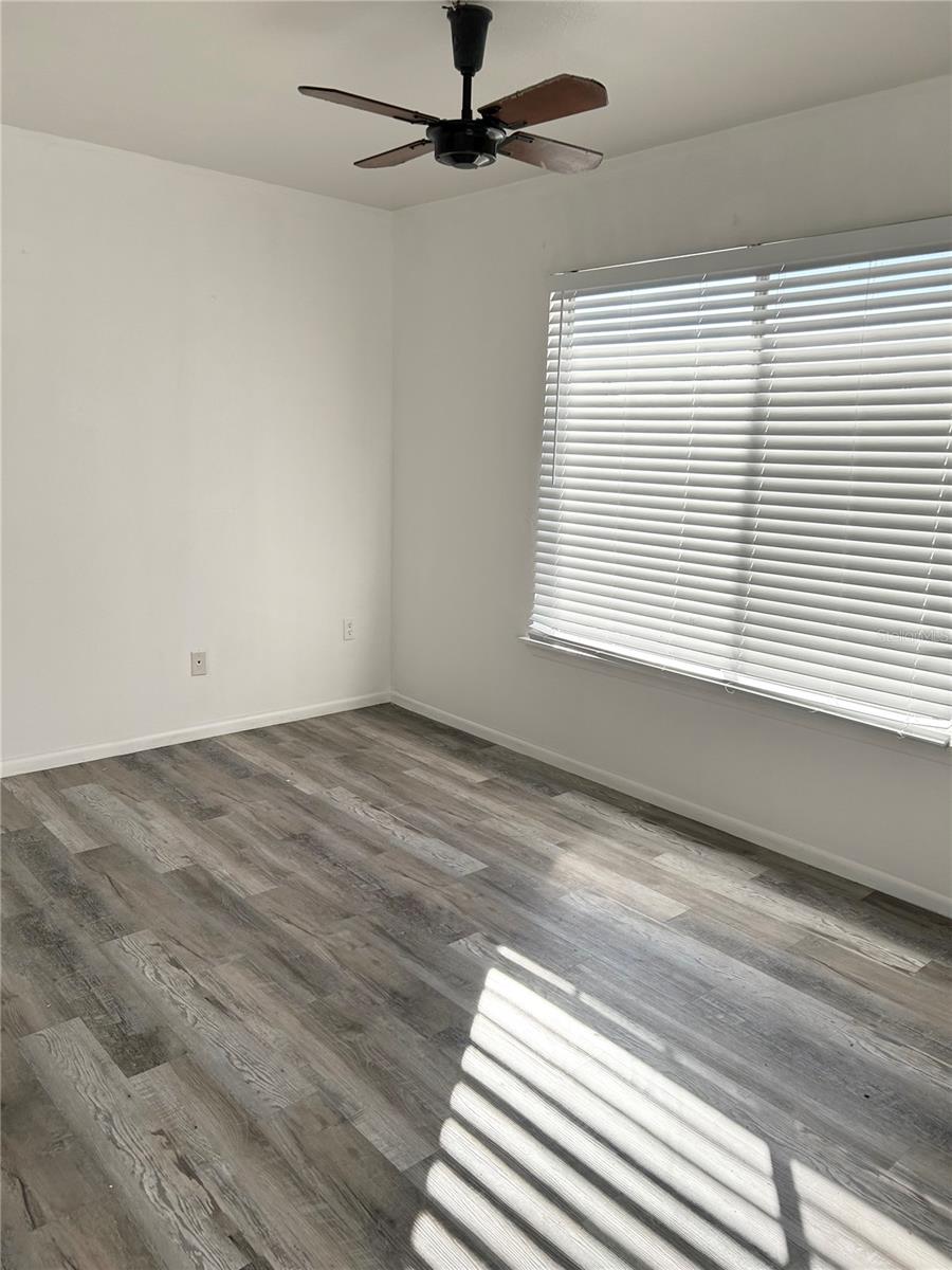 Photo 37