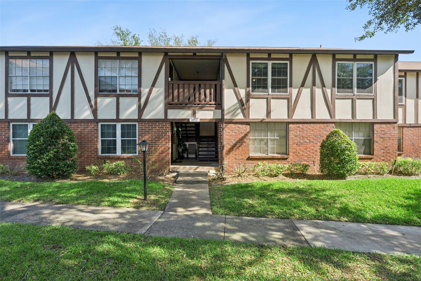 5307 HANSEL AVENUE Unit D8