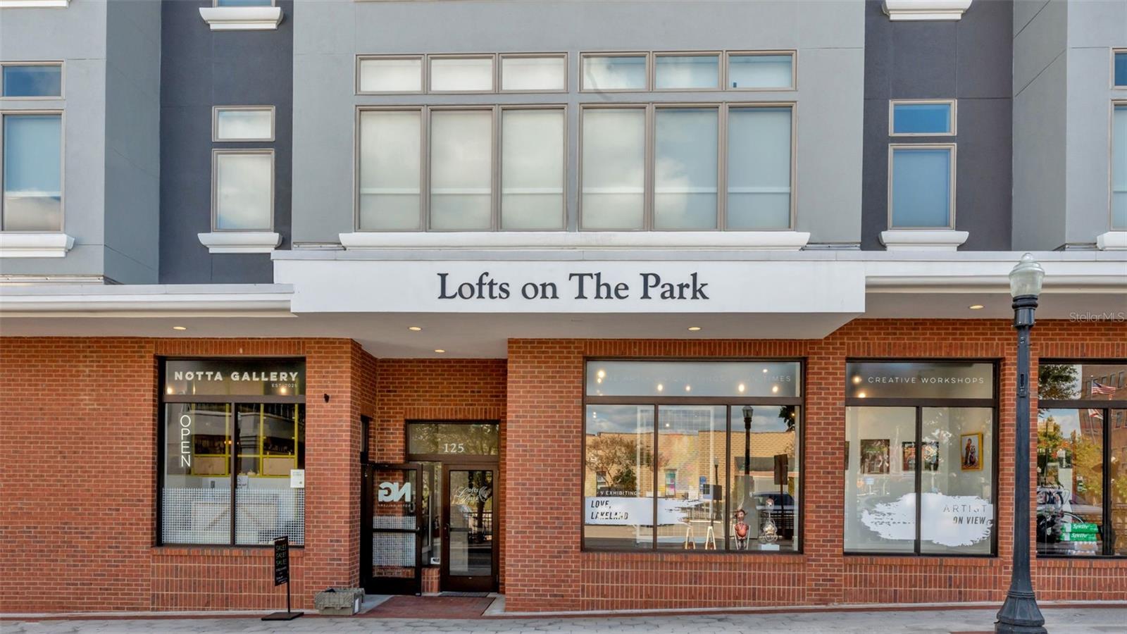 Listing photo 3 for 125 N Kentucky Ave #501 & 503