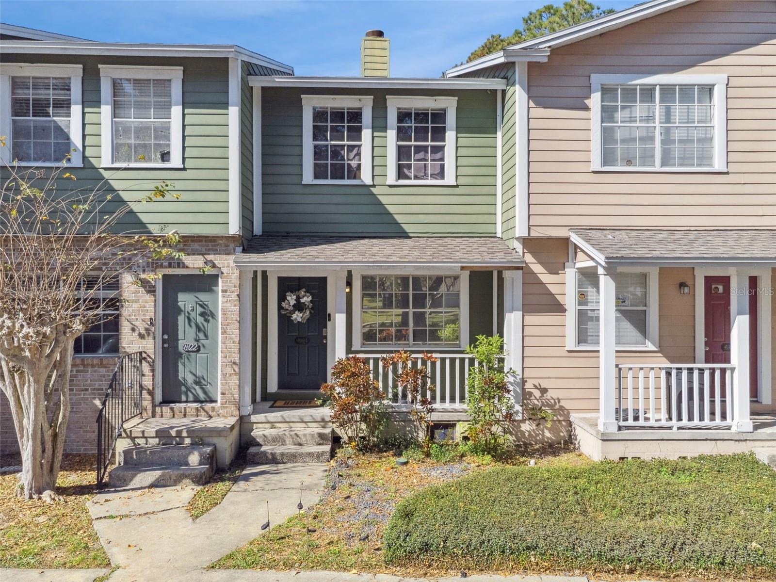 6924 WOODLAKE Unit 104