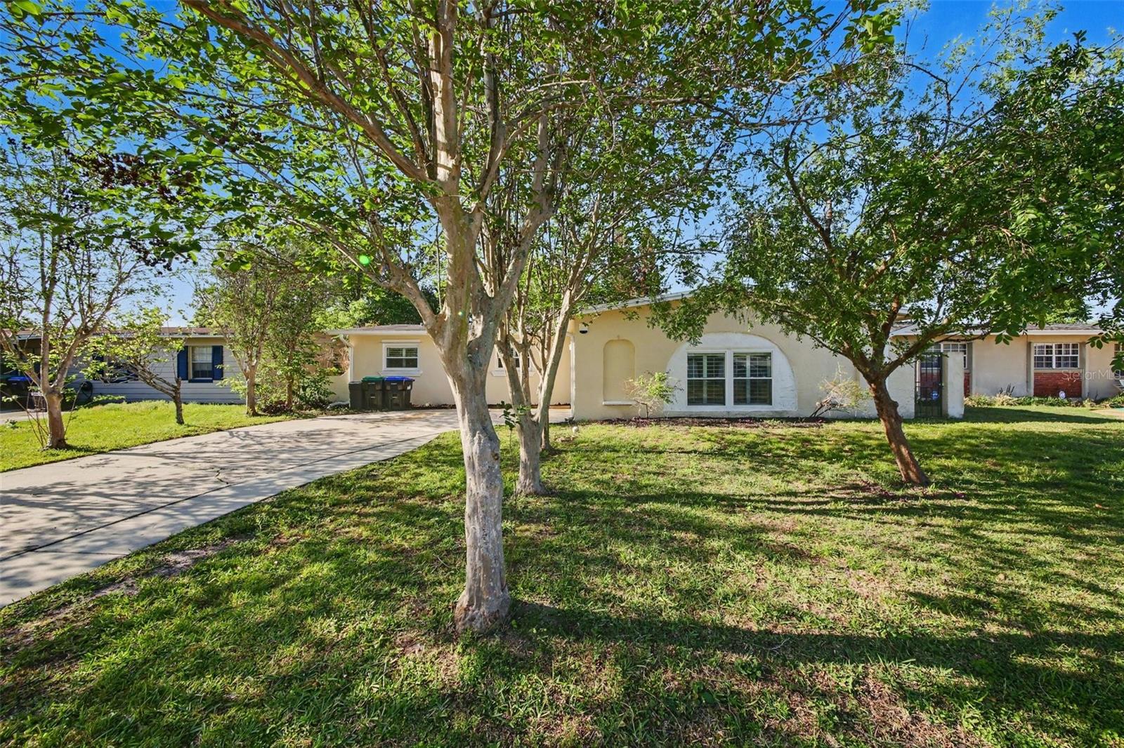 722 GALSWORTHY AVENUE