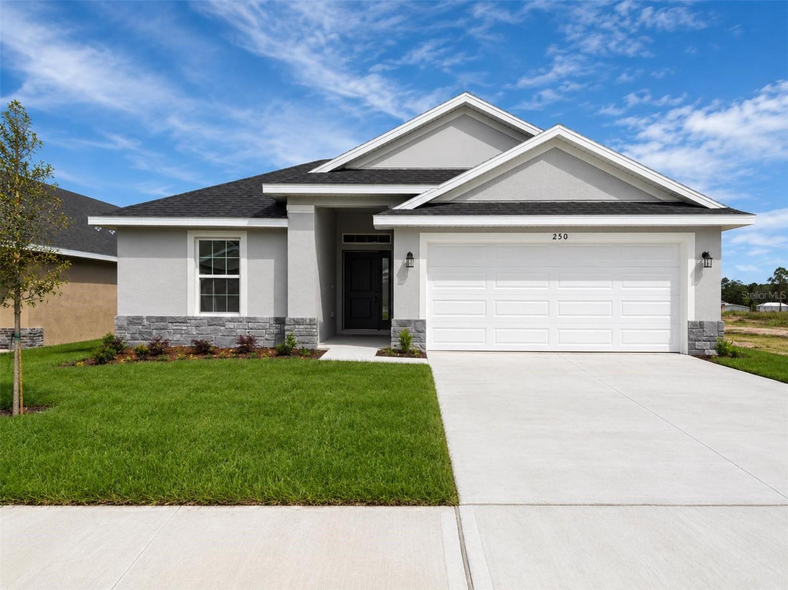 Listing photo 1 for 250 Verny Grove Ln