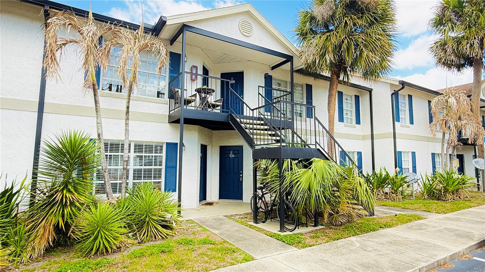 3651 N GOLDENROD ROAD Unit E106