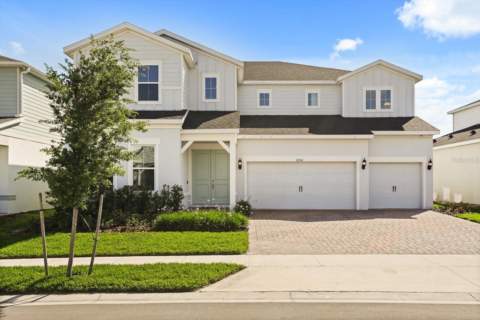 8352 PARK CLIFF WAY