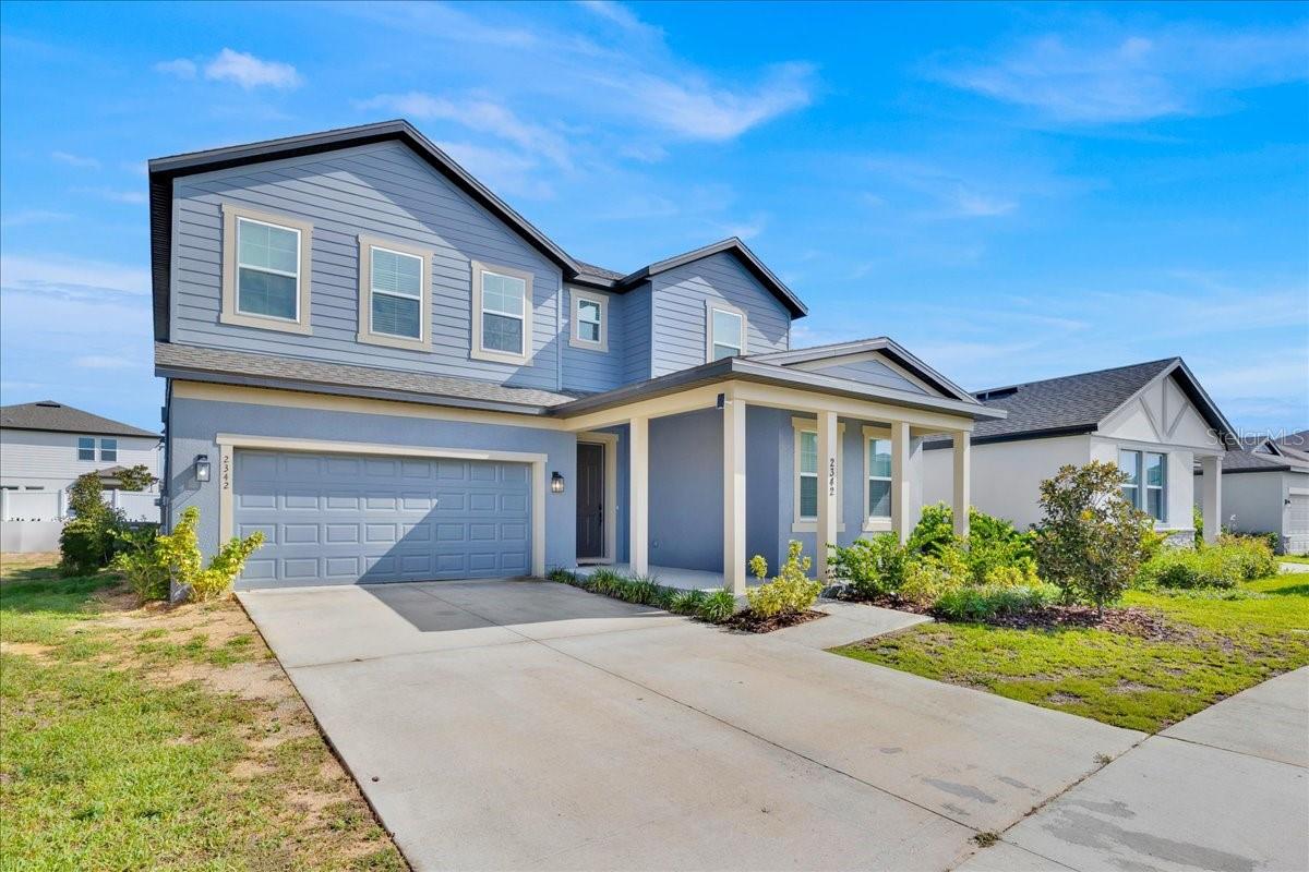 Listing photo 1 for 2342 Lancashire St