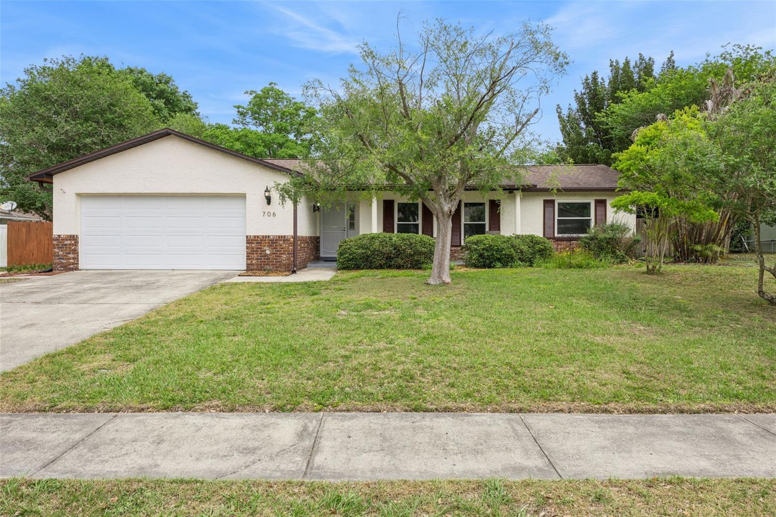 706 VANDERGRIFT DRIVE