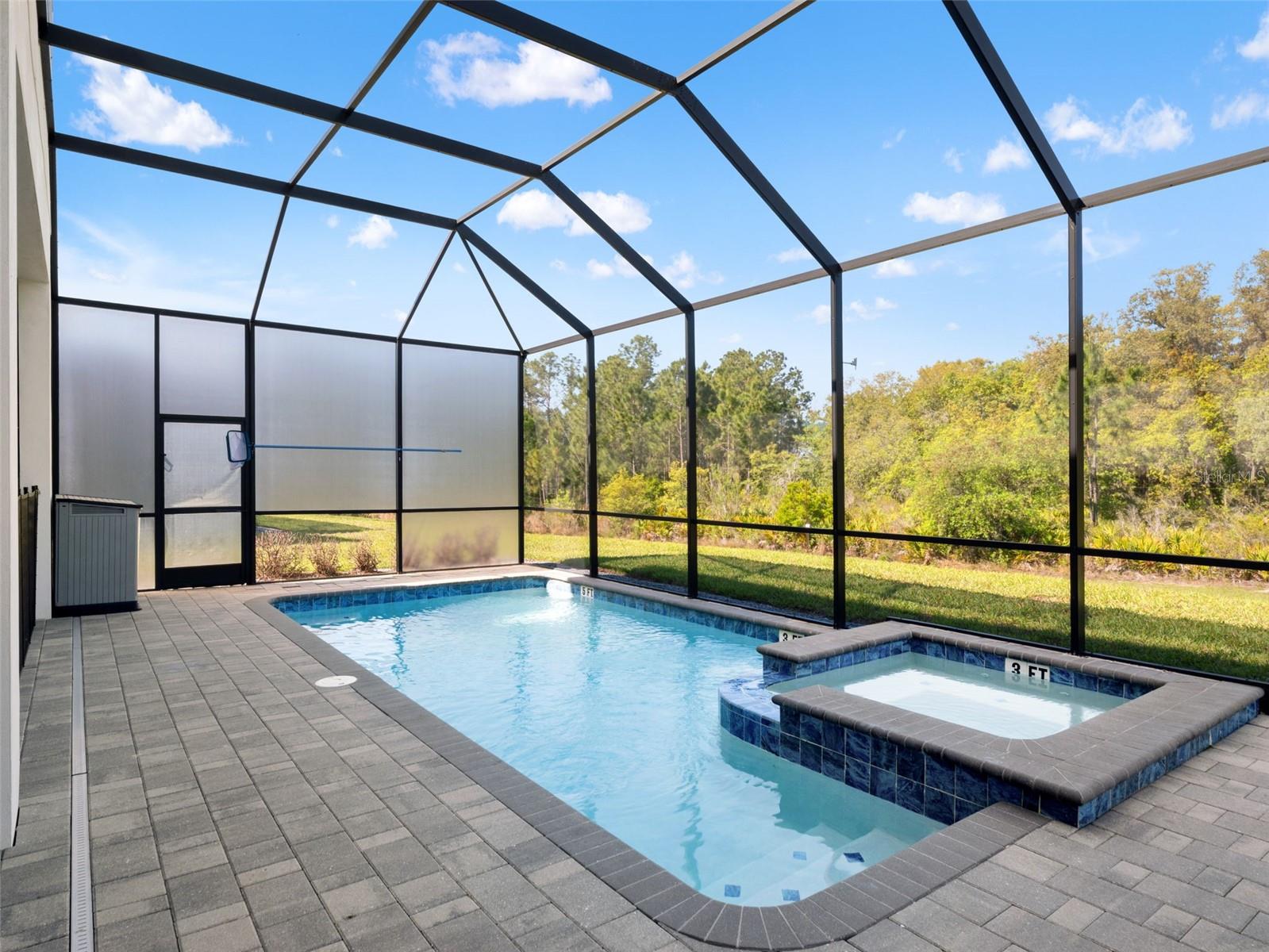 Listing photo 3 for 2021 Oak Creek Loop
