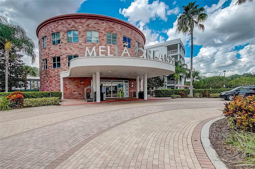 225 CELEBRATION PLACE Unit # 527