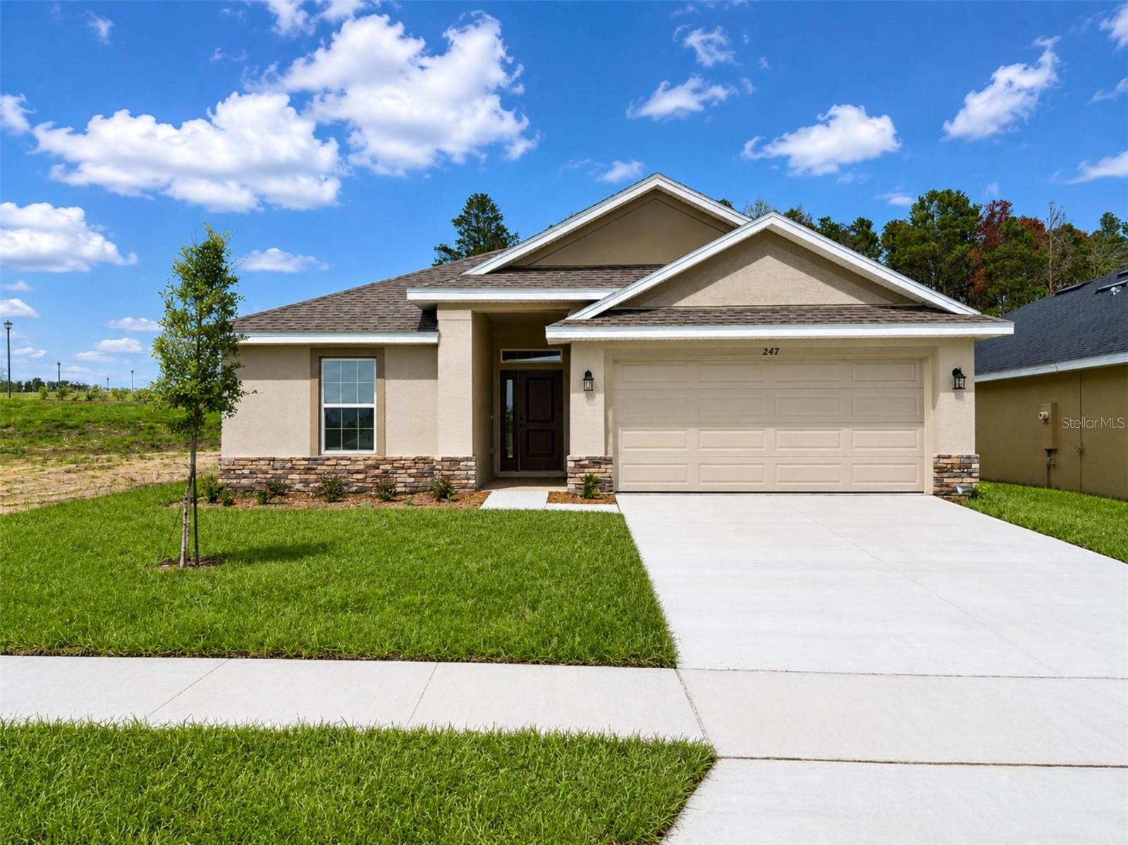 Listing photo 1 for 247 Verny Grove Ln