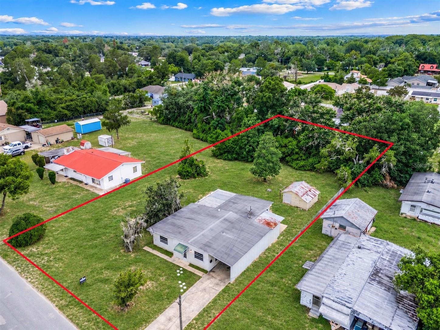 Listing photo 3 for 11411 Huggins St