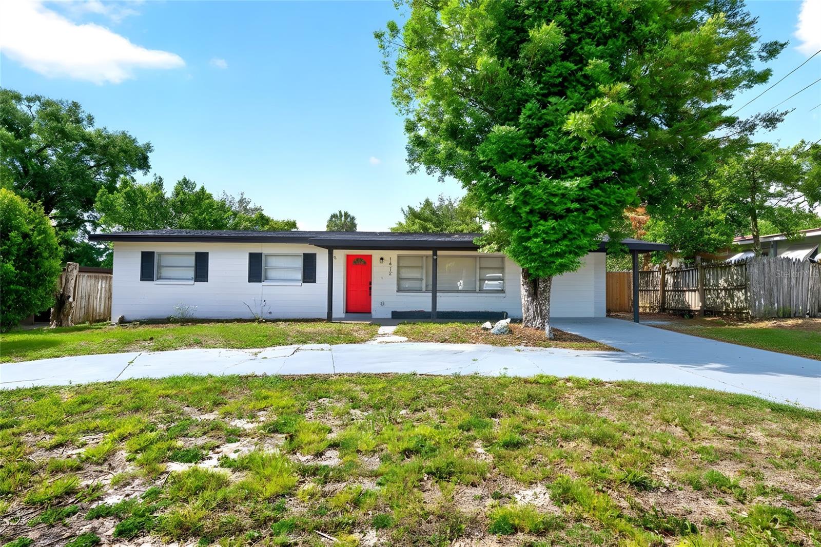 1412 LAKECREST DRIVE