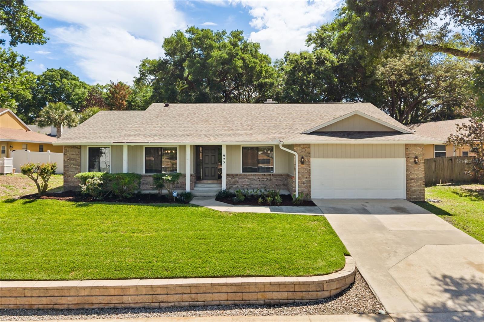 925 RED DANDY DRIVE