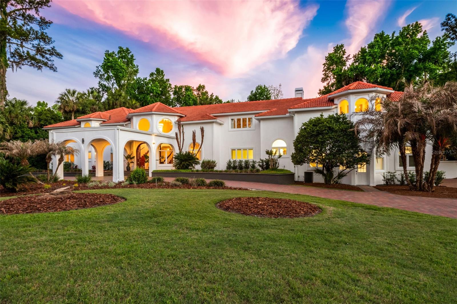 2113 SILVER LEAF COURT