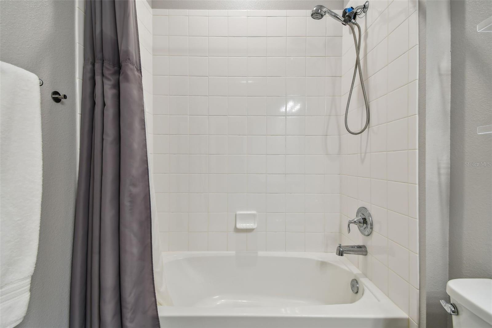 Photo 32