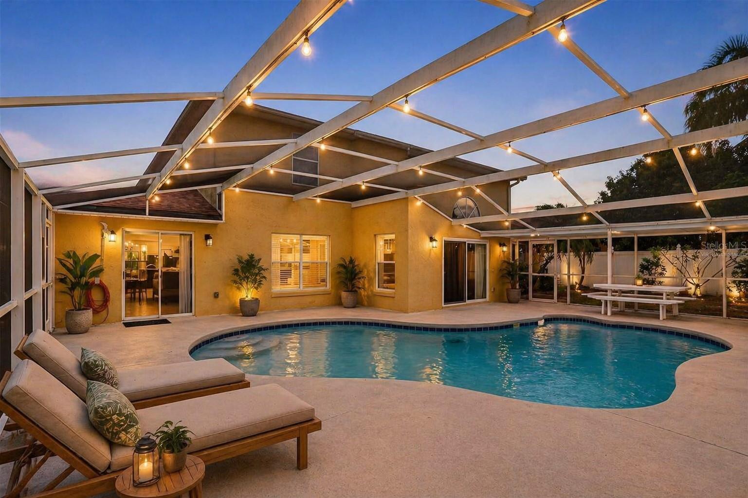 Listing photo 2 for 14912 White Magnolia Ct
