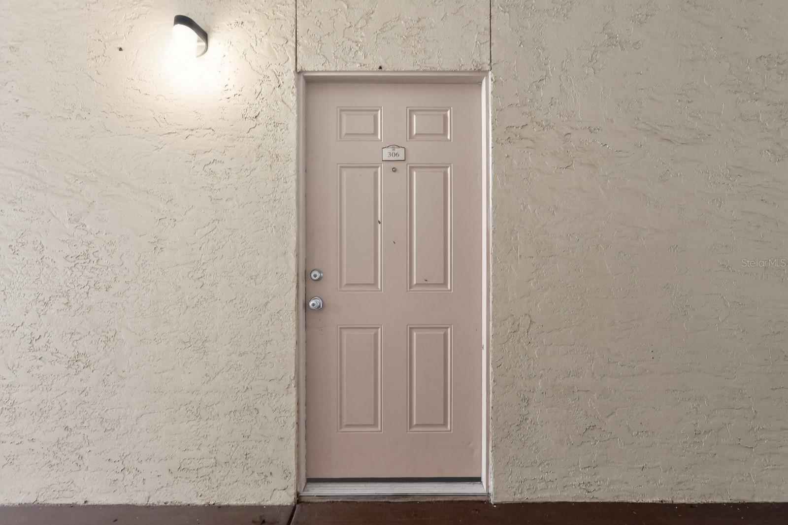 832 CAMARGO WAY Unit 306