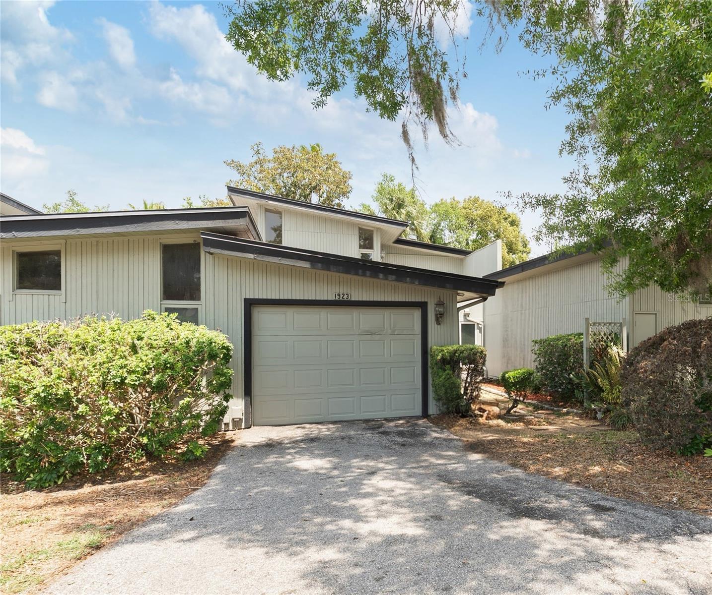 1923 LAKE ALDEN DRIVE Unit A