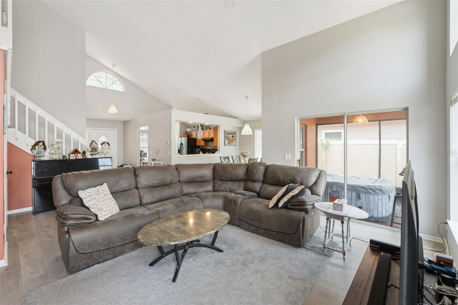 Listing photo 2 for 4485 Weeping Willow Cir