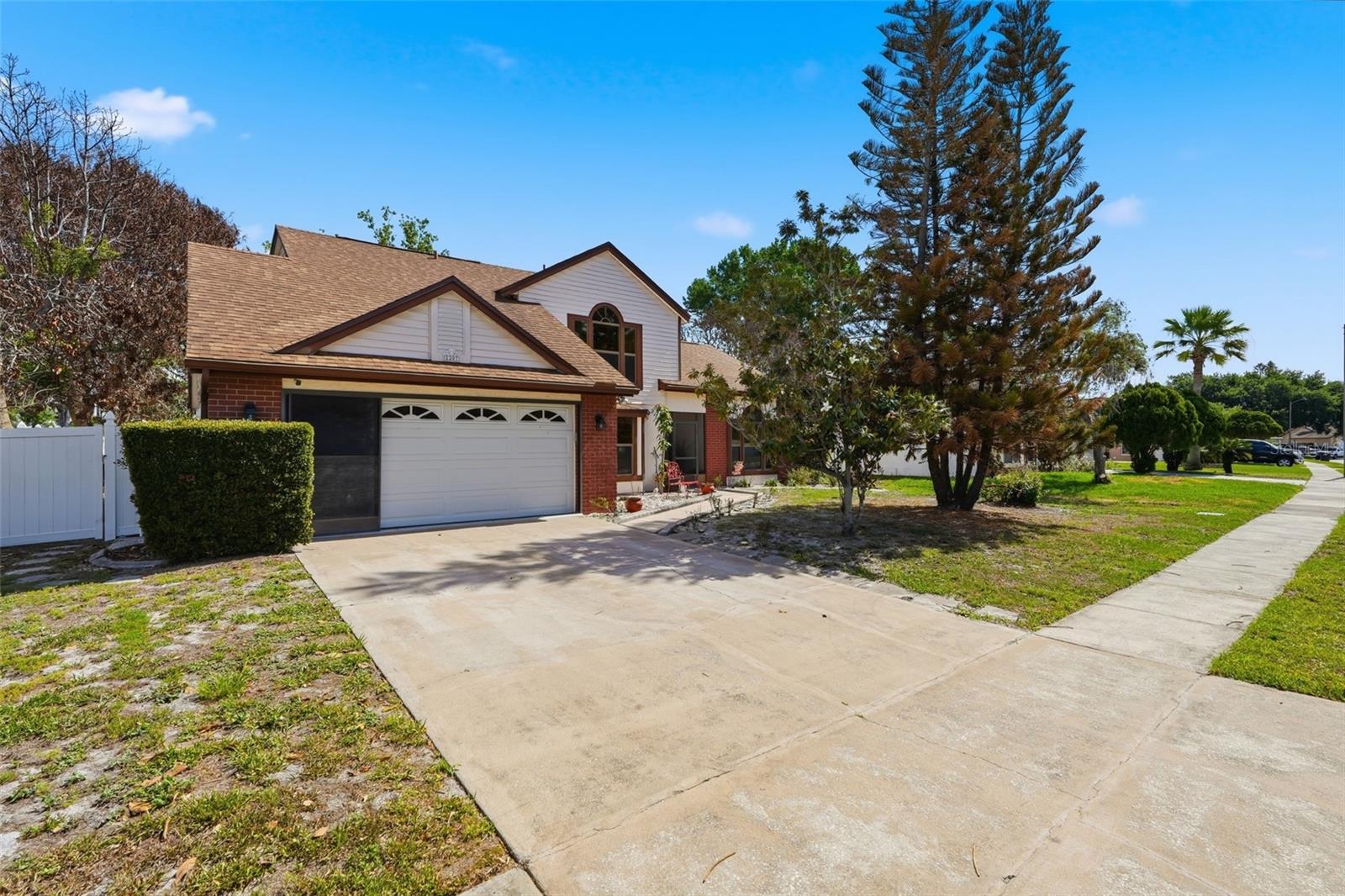 2207 WHISPERING MAPLE DRIVE