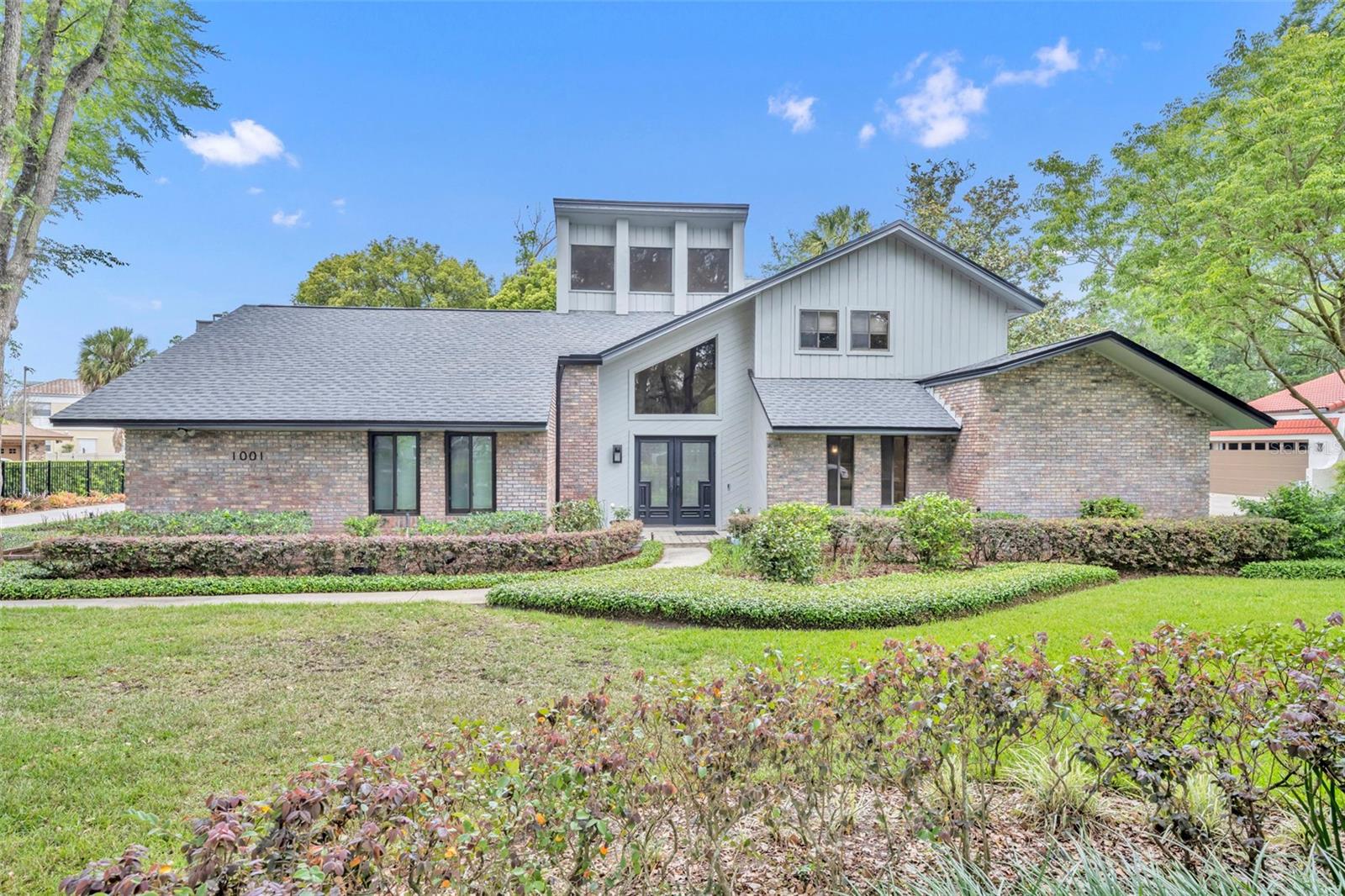 1001 VERSAILLES COURT