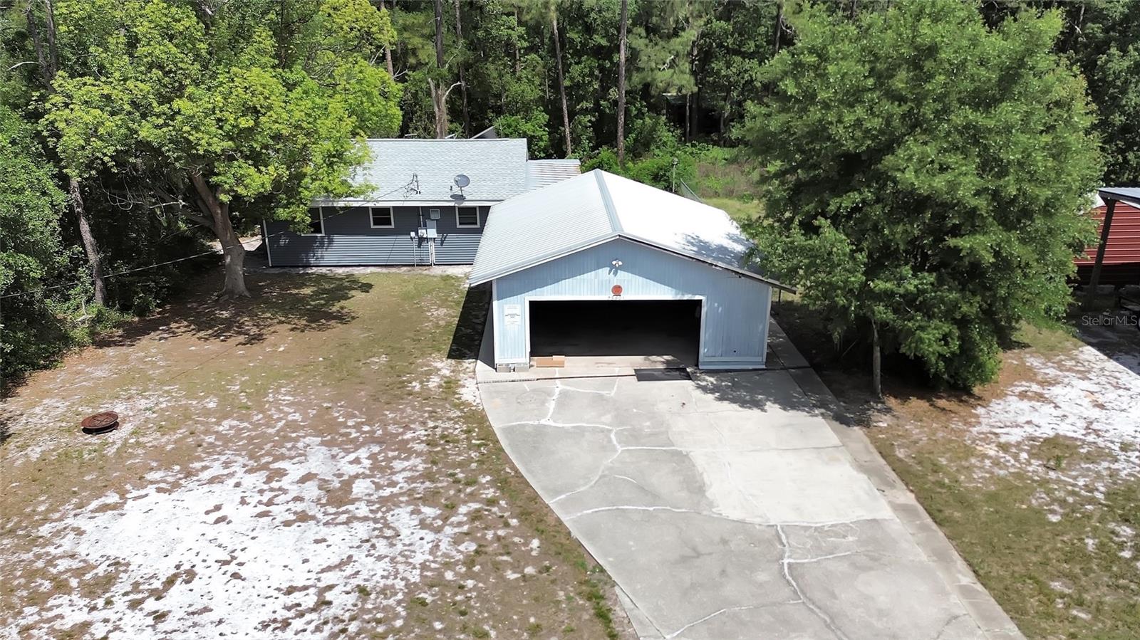 Listing photo 1 for 25801 Blue Lakes Dr
